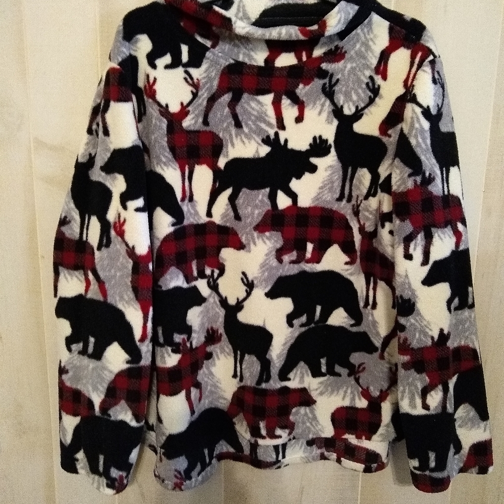 Red Plaid and Black Moose and Bears XXL Long Sleeve Pullover Fleece Top